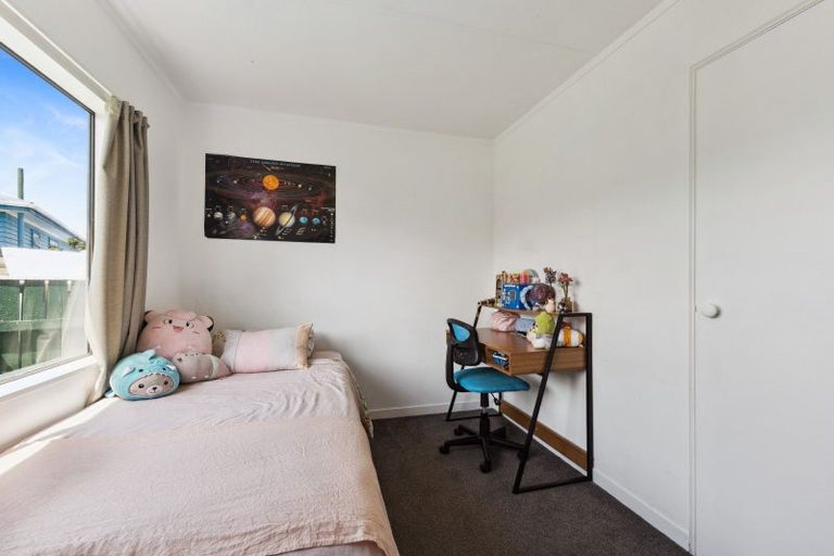 Photo of property in 20a Tahurangi Place, Spotswood, New Plymouth, 4310