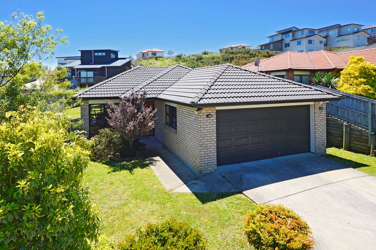 Photo of property in 14 Keri Vista Rise, Papakura, 2110
