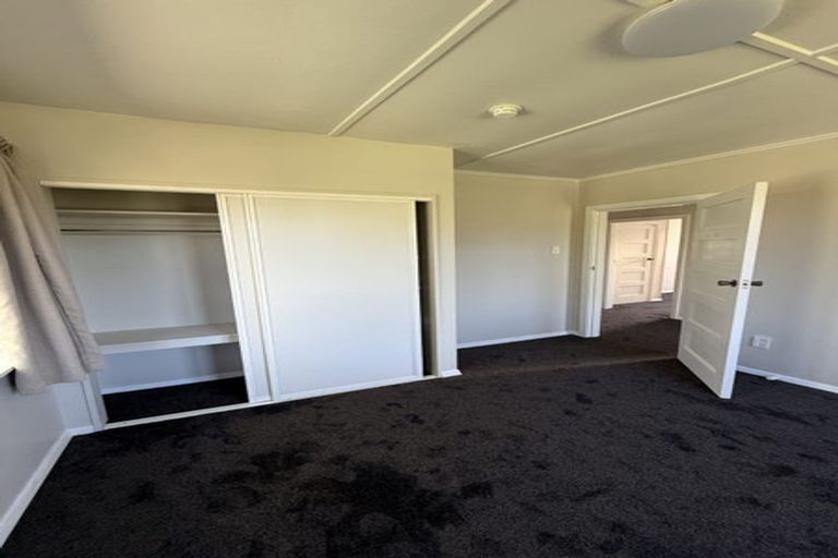 Photo of property in 42 Pitcairn Crescent, Bryndwr, Christchurch, 8053