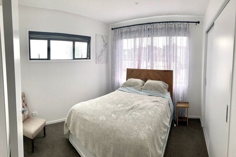 Photo of property in 12 Joshua Carder Drive, Hobsonville, Auckland, 0616