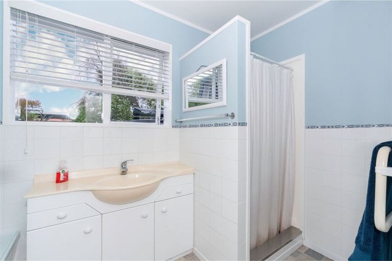 Photo of property in 9a Olive Terrace, Paraparaumu Beach, Paraparaumu, 5032