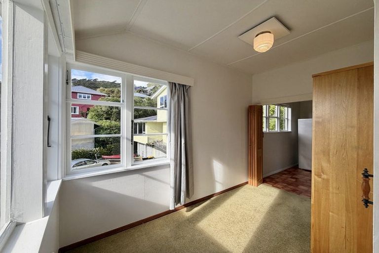 Photo of property in 14 Warwick Street, Wilton, Wellington, 6012