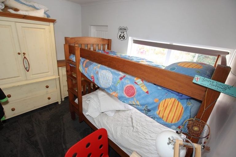 Photo of property in 11 River Road, Red Beach, 0932