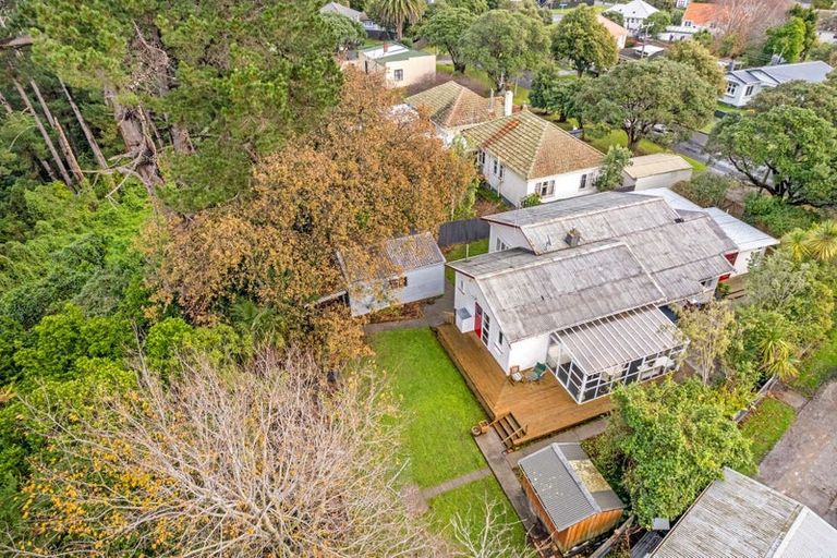 Photo of property in 32 Hutchison Crescent, Durie Hill, Whanganui, 4500