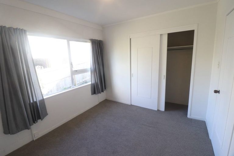 Photo of property in 52 Fruitvale Road, New Lynn, Auckland, 0600