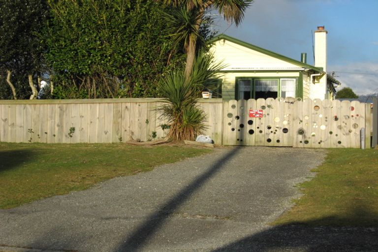 Photo of property in 132 Livingstone Street, Hokitika, 7810