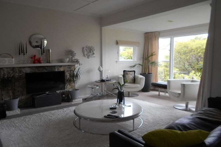 Photo of property in 53 Creswick Terrace, Northland, Wellington, 6012