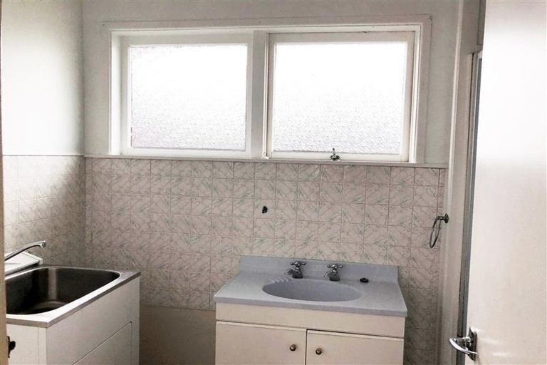 Photo of property in 3 Hamilton Place, Glenfield, Auckland, 0629