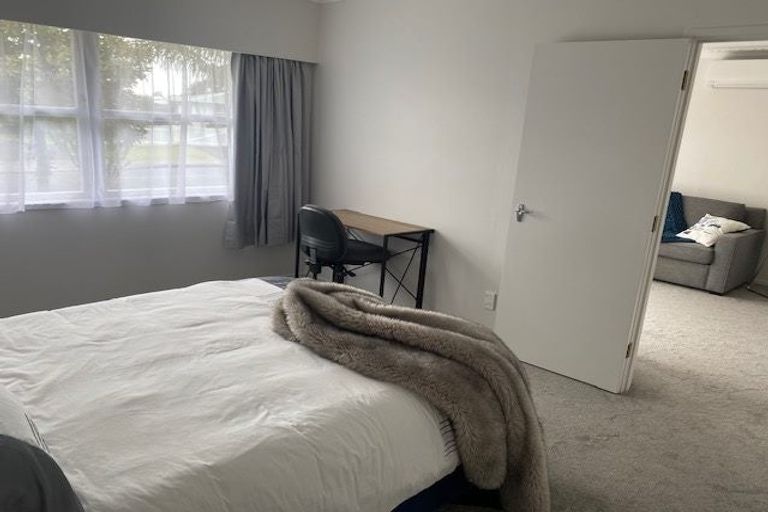 Photo of property in 20 Brandon Road, Glen Eden, Auckland, 0602