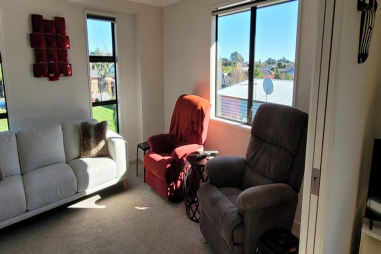 Photo of property in 49 Ainslee Street, Highlands Park, New Plymouth, 4312