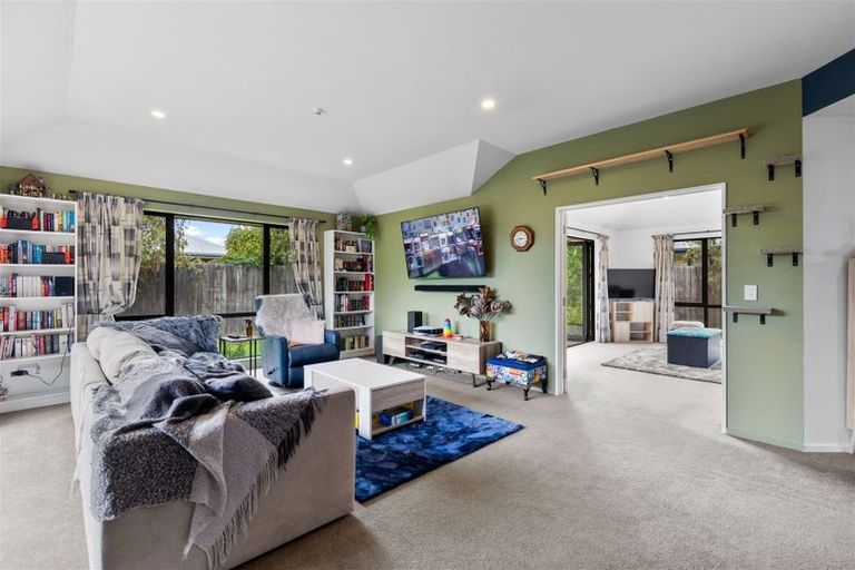 Photo of property in 12 Marymere Place, Hei Hei, Christchurch, 8042
