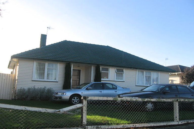 Photo of property in 107 Featherston Street, Takaro, Palmerston North, 4412