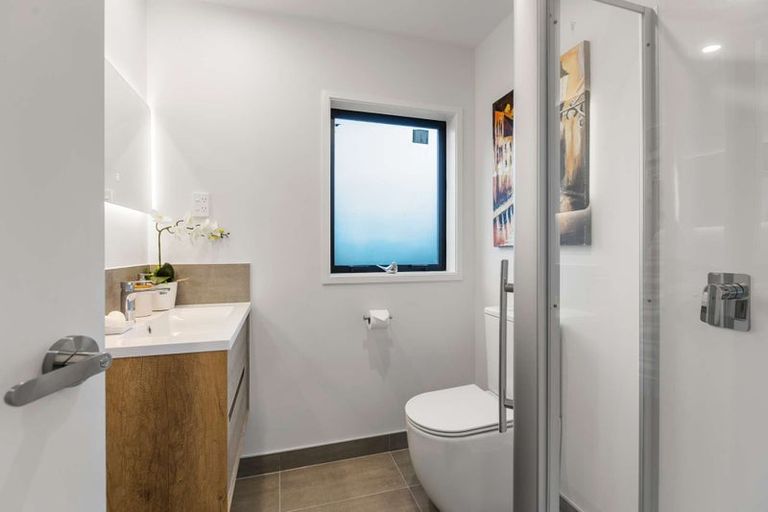 Photo of property in 4/14 Roland Hill, Glen Eden, Auckland, 0602