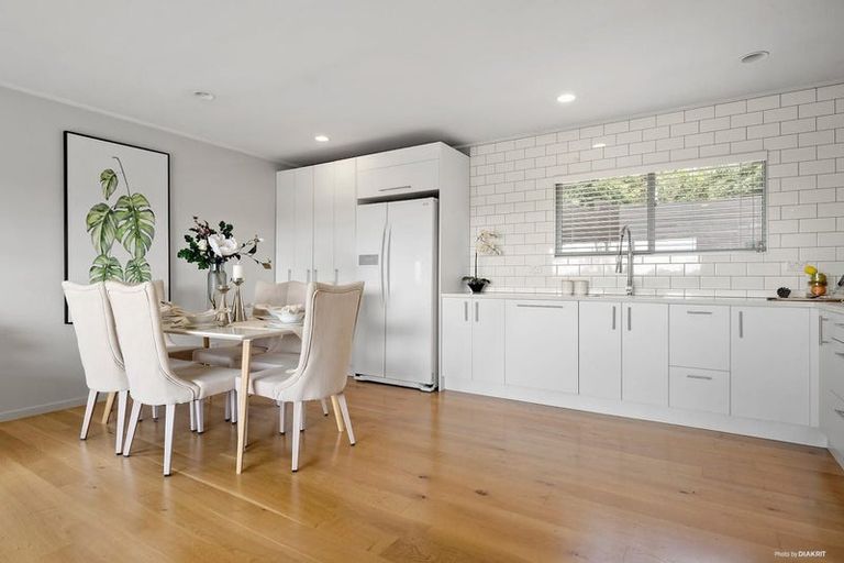 Photo of property in 1/33 Rangatira Road, Birkdale, Auckland, 0626