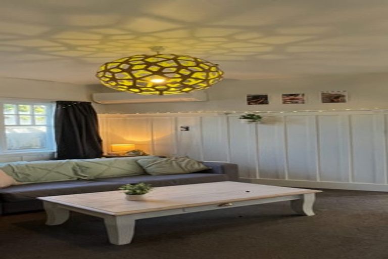 Photo of property in 216 Riccarton Road, Riccarton, Christchurch, 8041