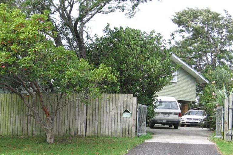 Photo of property in 123b Colwill Road, Massey, Auckland, 0614