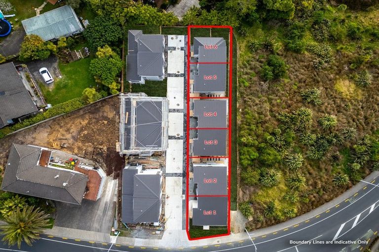Photo of property in 5/1090 Beach Road, Torbay, Auckland, 0630
