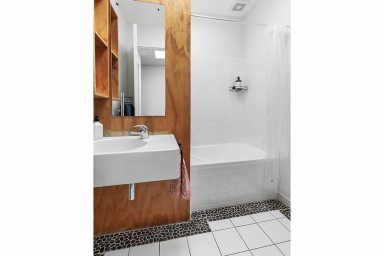 Photo of property in 13/185 Tasman Street, Mount Cook, Wellington, 6021