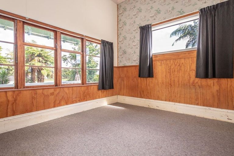 Photo of property in 149 Queen Street, Westport, 7825