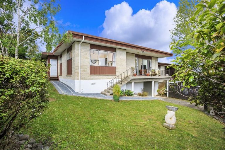 Photo of property in 2/2 Northwick Place, Hillcrest, Auckland, 0627