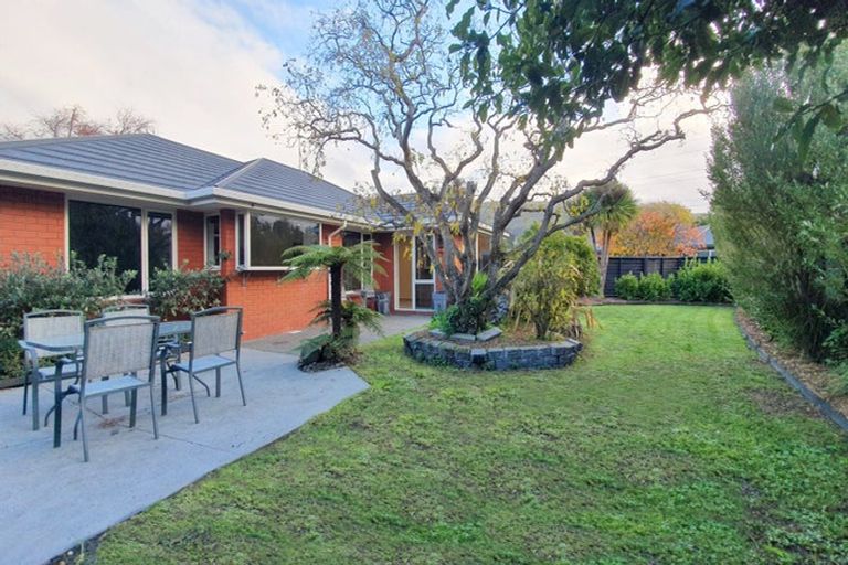 Photo of property in 14 Wendy Place, Heathcote Valley, Christchurch, 8022