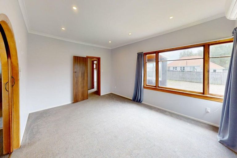 Photo of property in 6-8 Churchill Crescent, Foxton, 4814