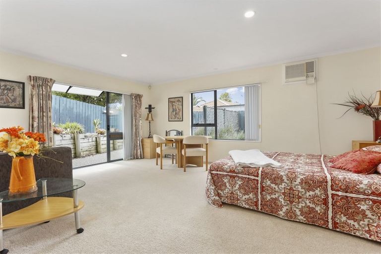 Photo of property in 3 San Pablo Way, Henderson, Auckland, 0612