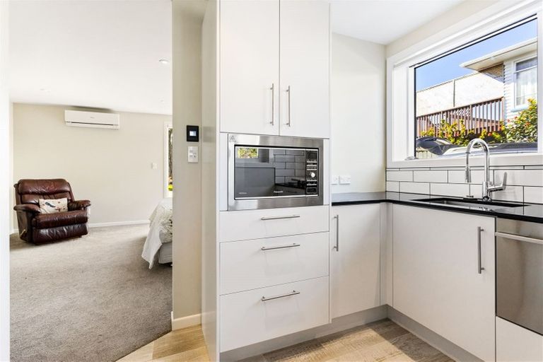 Photo of property in 53 Taikata Road, Te Atatu Peninsula, Auckland, 0610