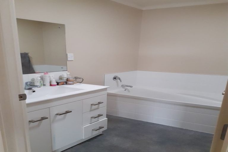 Photo of property in 17 Heatherlea Heights, Feilding, 4702
