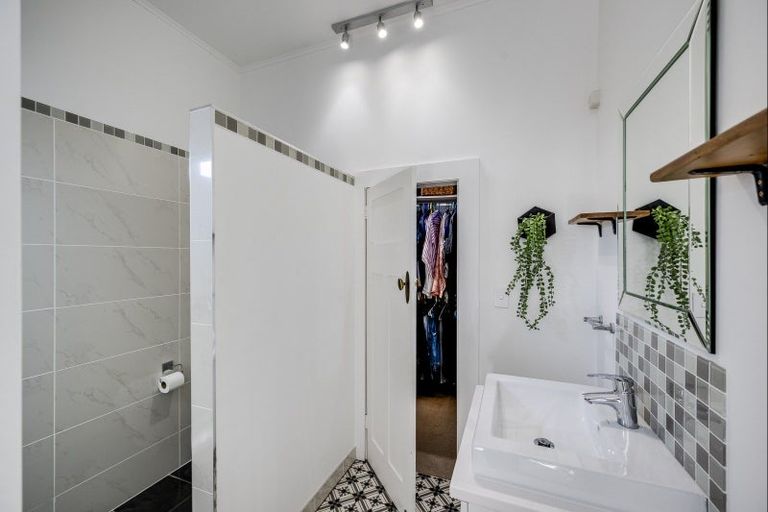 Photo of property in 42 Simla Terrace, Hospital Hill, Napier, 4110
