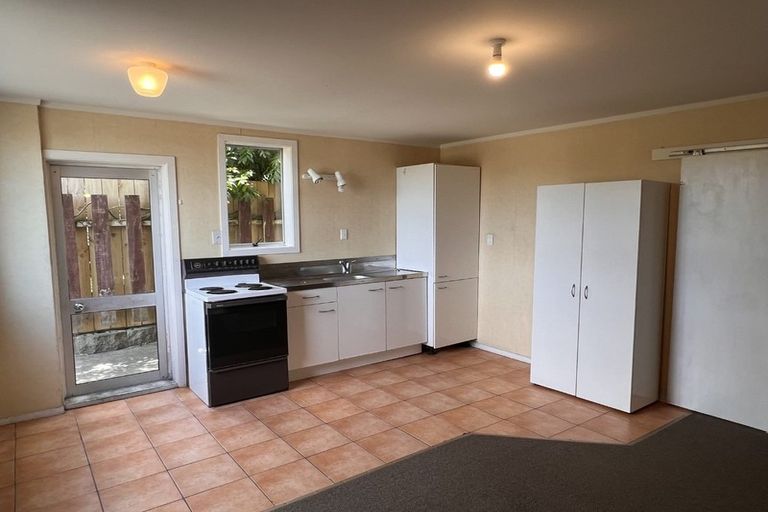 Photo of property in 86 Rosario Crescent, Red Beach, 0932