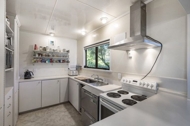 Photo of property in 1/47 Savoy Road, Glen Eden, Auckland, 0602