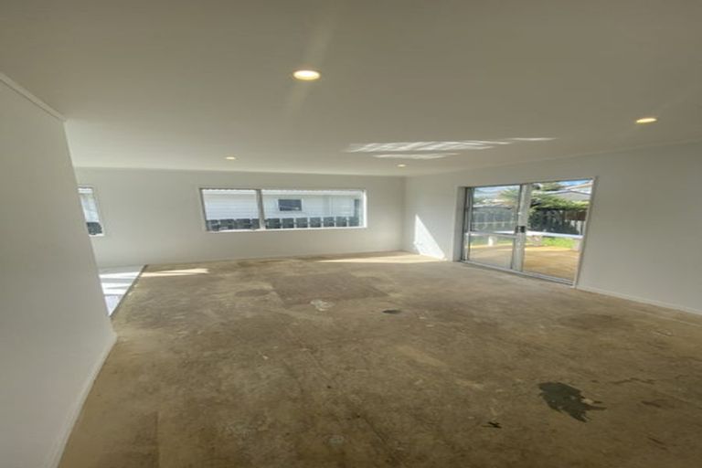 Photo of property in 80 Borich Road, Sunnyvale, Auckland, 0612