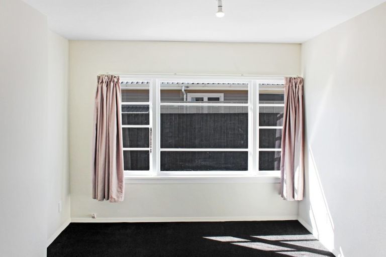 Photo of property in 240 Weston Road, Mairehau, Christchurch, 8052