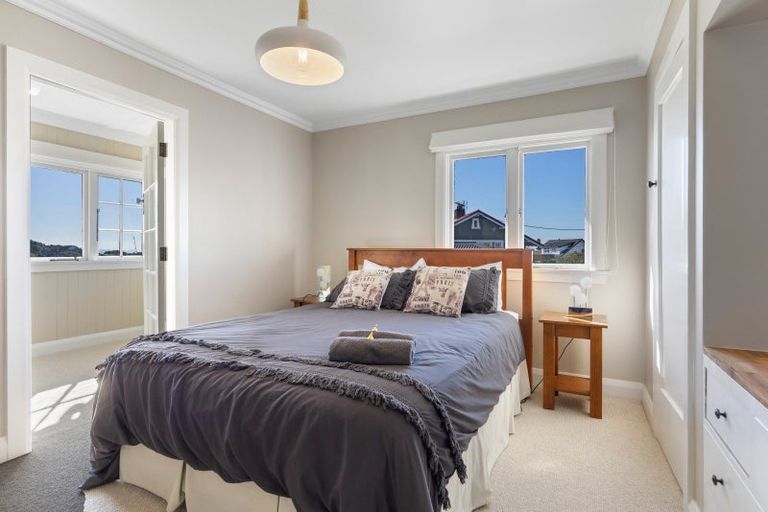 Photo of property in 26 Baring Terrace, Strandon, New Plymouth, 4312