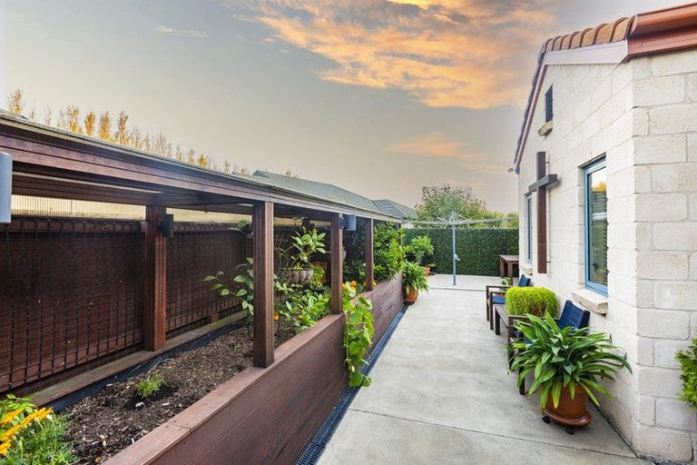 Photo of property in 61 O'neill Avenue, Northwood, Christchurch, 8051