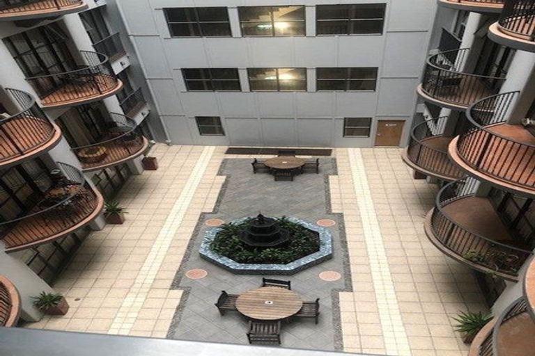 Photo of property in Atrium Towers, 4f/154 The Terrace, Wellington Central, Wellington, 6011