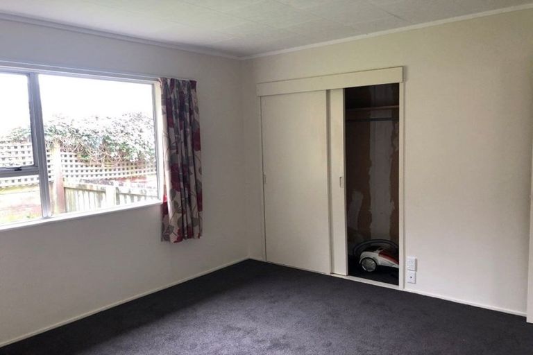Photo of property in 57 Omapere Street, Whitby, Porirua, 5024