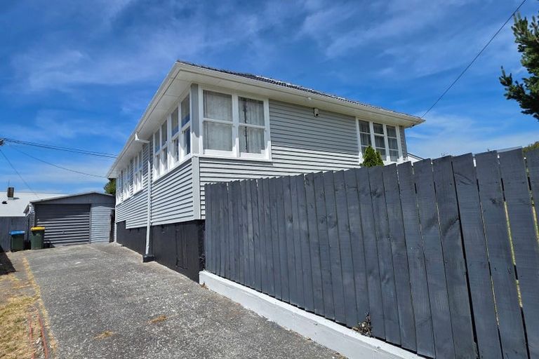 Photo of property in 19 Gear Terrace, Ranui, Porirua, 5024