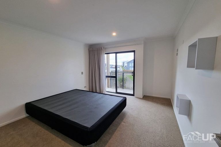 Photo of property in 3/25 Sidney Wallingford Way, Hobsonville, Auckland, 0616