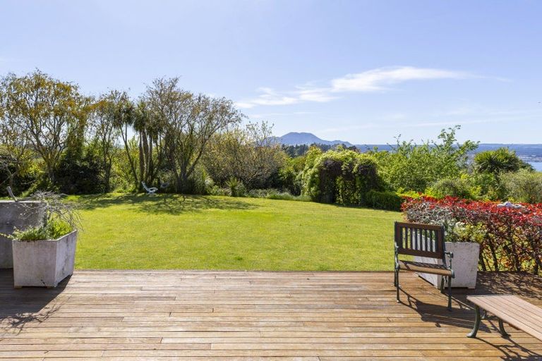 Photo of property in 14 Glen Mohr, Acacia Bay, Taupo, 3385