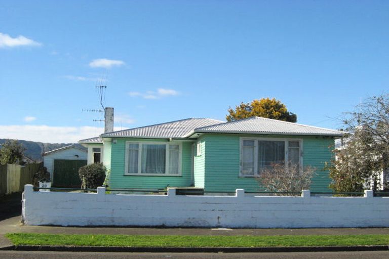 Photo of property in 20 Maire Street, Levin, 5510