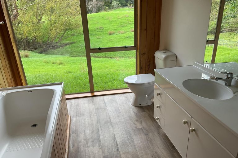 Photo of property in 3132 Kaipara Coast Highway, Glorit, Warkworth, 0984