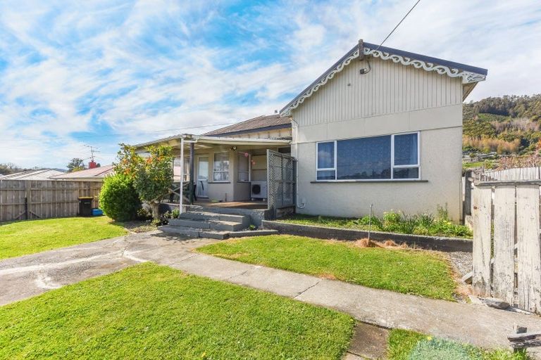 Photo of property in 85 Tipahi Street, Nelson South, Nelson, 7010