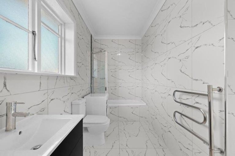 Photo of property in 120 Peverel Street, Riccarton, Christchurch, 8041