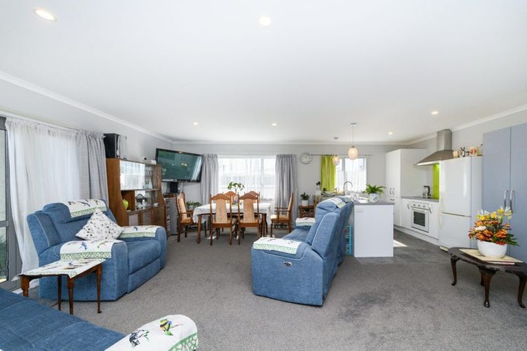 Photo of property in 17 Sinclair Avenue, Highbury, Palmerston North, 4412