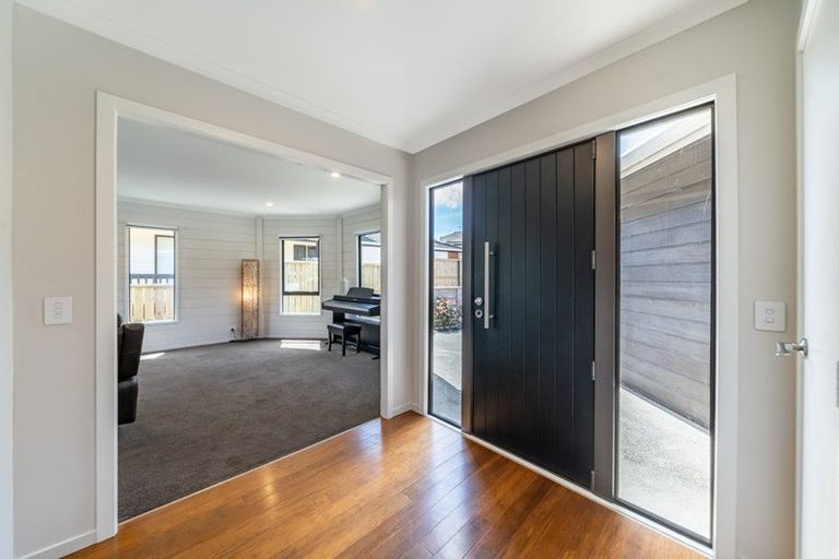 Photo of property in 24 Spyglass Lane, Whitby, Porirua, 5024