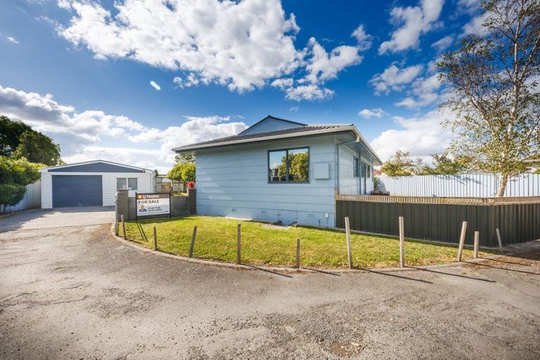 Photo of property in 28 Peppertree Glade, Kelvin Grove, Palmerston North, 4414