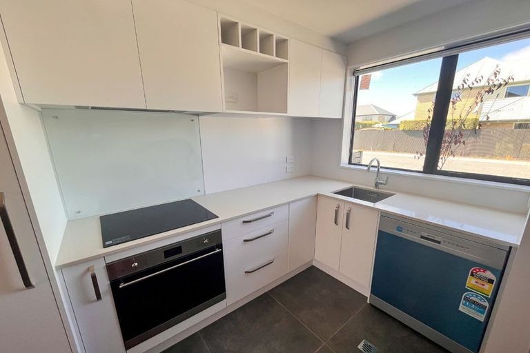 Photo of property in 3/111 Edgeware Road, St Albans, Christchurch, 8014