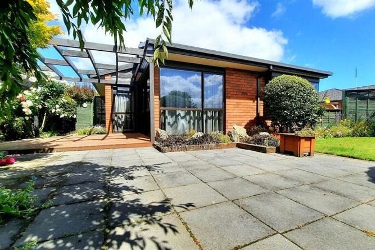 Photo of property in 37 Cardigan Bay Place, Addington, Christchurch, 8024